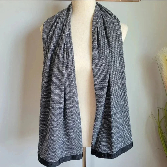 Lululemon, Vinyasa Scarf Coco Pique Black White Customizable Snap Knit Wrap - Picture 7 of 13